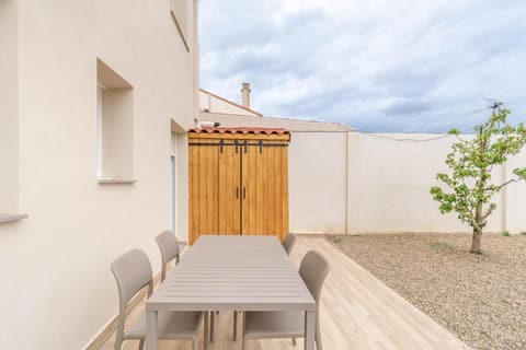 Mesa exterior en la terraza