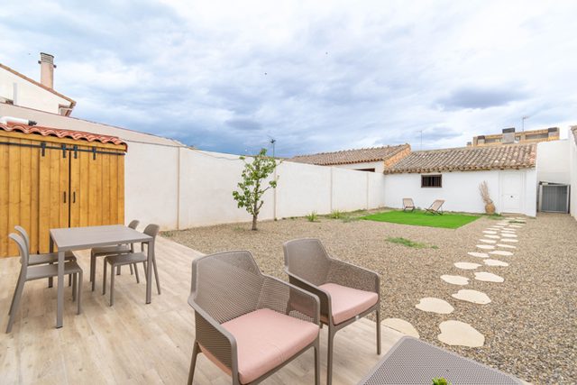 Alojamiento cerca de Sendaviva con jardín y barbacoa en la Ribera de Navarra